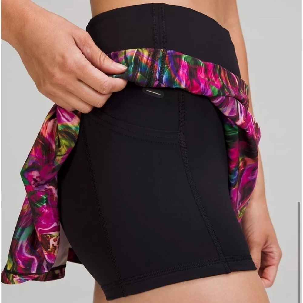 Lululemon Pace Rival Mid-Rise Skirt
Size - 8 - Picture 5 of 6
